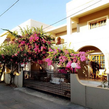 Irini Apartments Платаньяс Екстер'єр фото