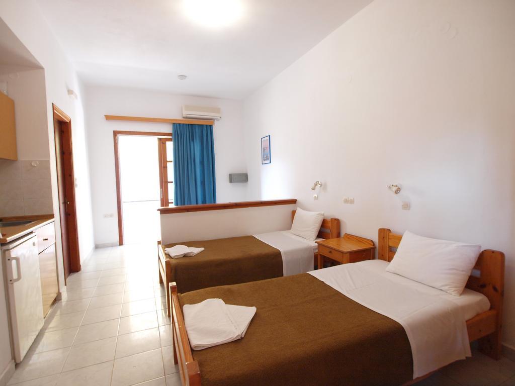 Irini Apartments Платаньяс Екстер'єр фото