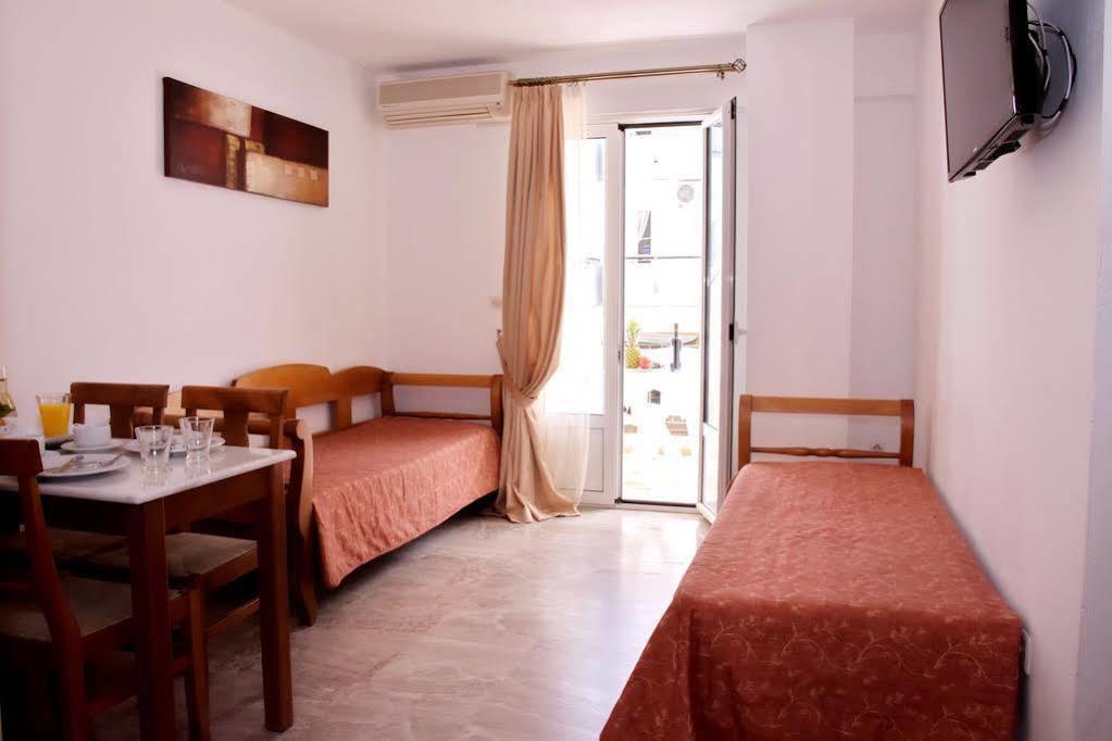 Irini Apartments Платаньяс Екстер'єр фото