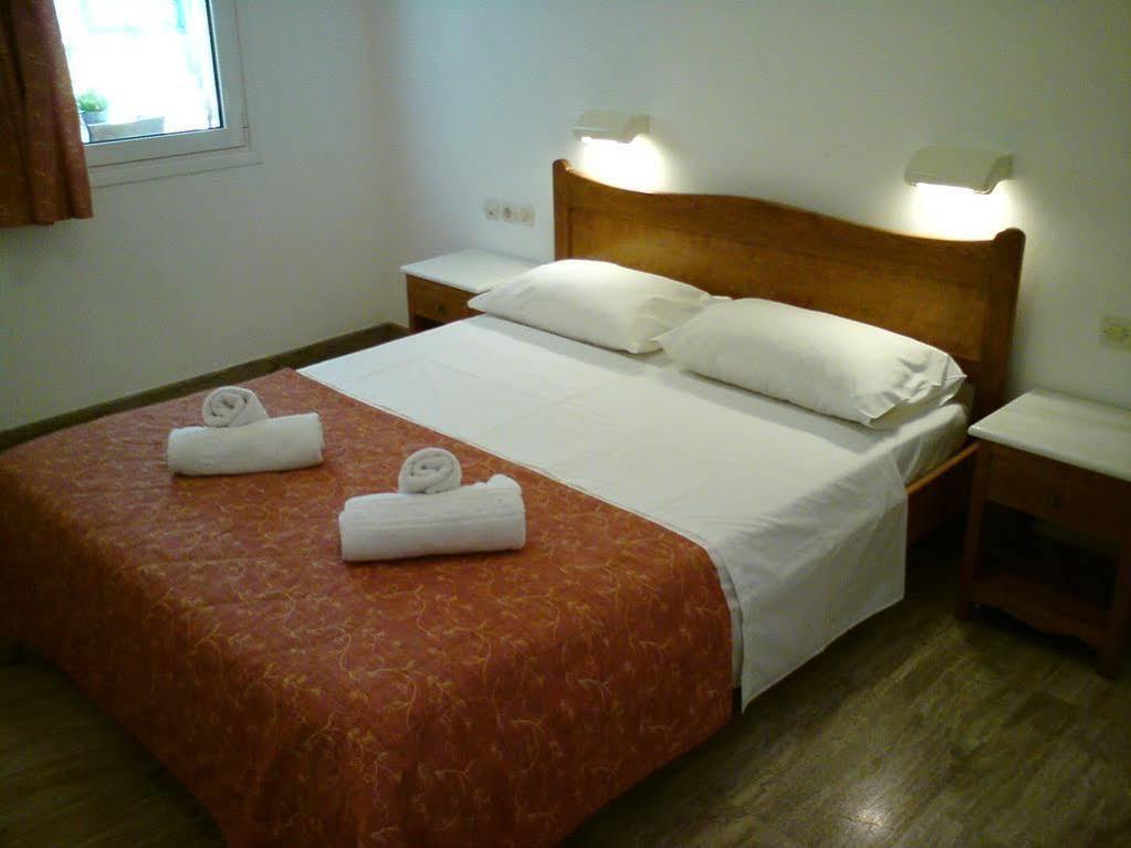 Irini Apartments Платаньяс Екстер'єр фото